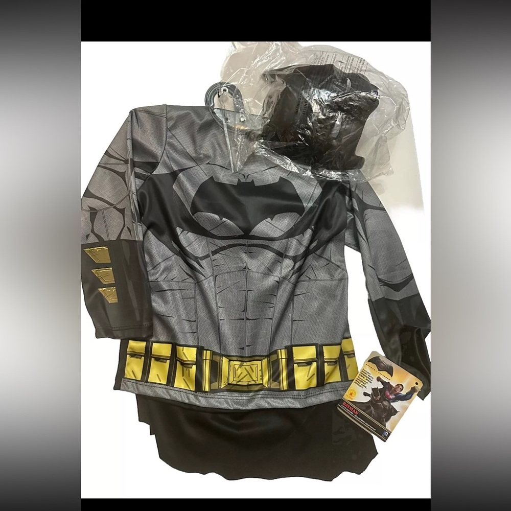 Rubies Batman Halloween Costume Size S (Age 3-4) Top Removable Cape Mask